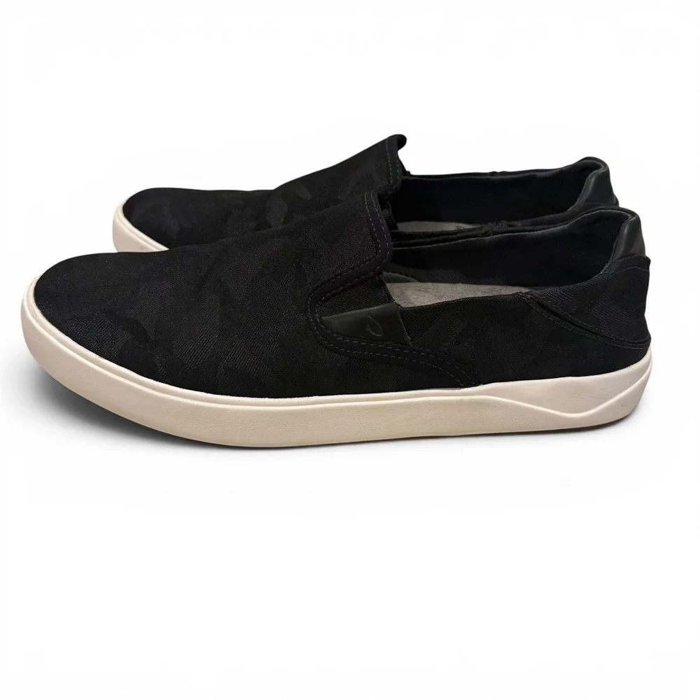 OluKai Pehuea Pai Black Camo Jacquard Slip On Sneakers Men's Size 9.5 Beach